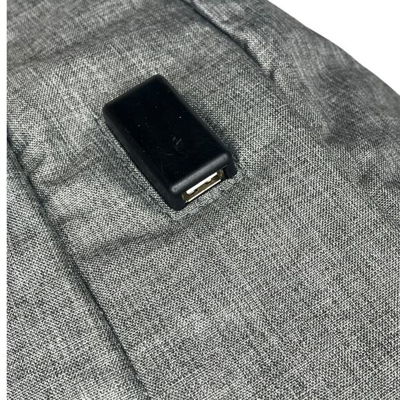 NEW LG Travel Bike School BACKPACK Laptop Padded USB Charging Port & Cable Gray - Picture 5 of 10